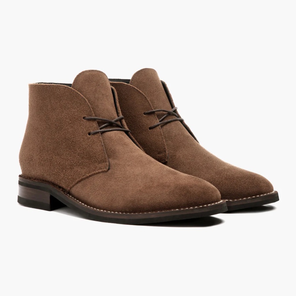 THURSDAY Everyday Scout Men’s Chukka Suede Boots Size 10